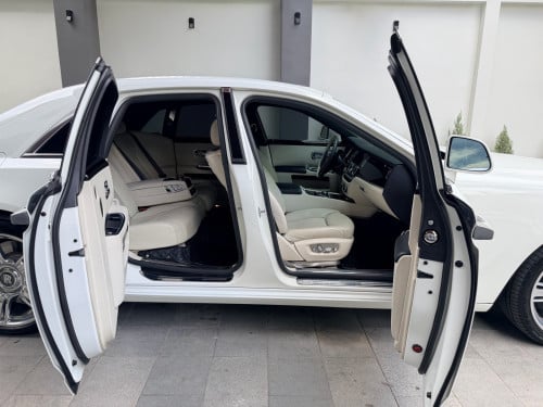 Roll Royce Ghost Series II 2015