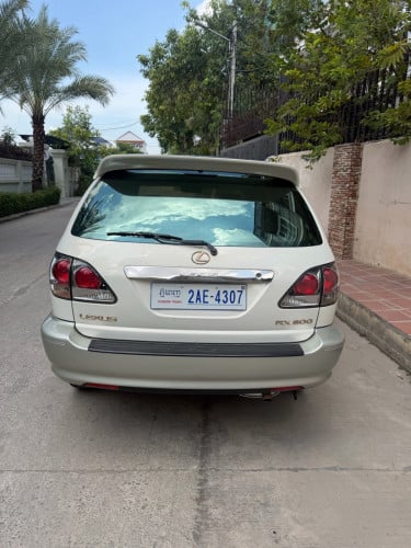 Rx 300 ប៉ុងមួយ