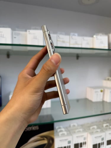 S24 Ultra 512G ក្រុមហ៊ុន Sim 2 សំណុំហ្សុីន ស្អាត Grade A+ 680$