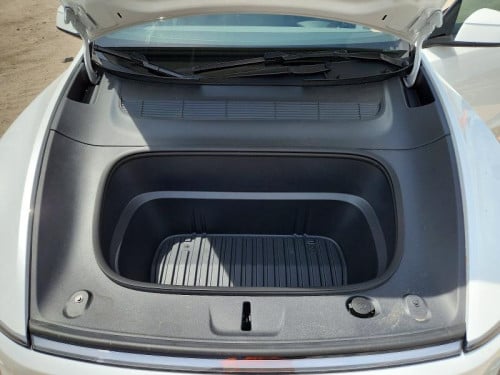Tesla model Y 2026 long rang