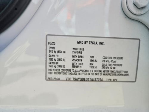 Tesla model Y 2026 long rang