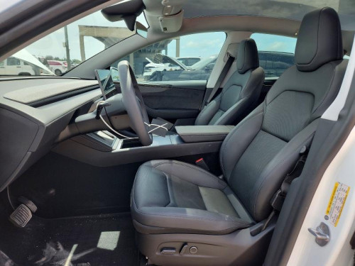 Tesla model Y 2026 long rang