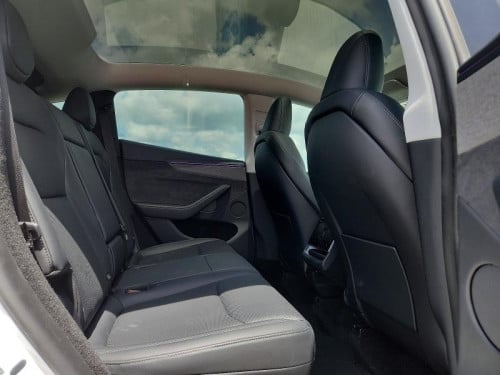 Tesla model Y 2026 long rang