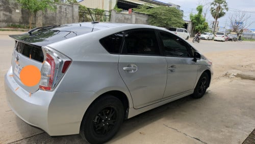 toyata prius 2012 option4 Deluxe sola
