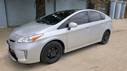 toyata prius 2012 option4 Deluxe sola