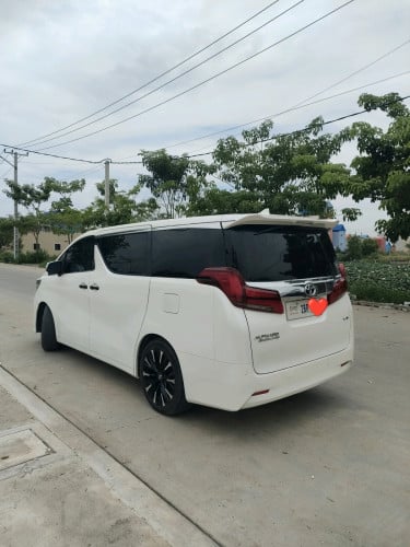 Toyota alphard 2016