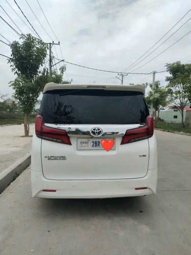 Toyota alphard 2016
