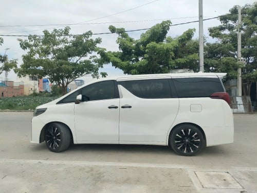 Toyota alphard 2016