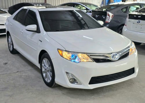 Toyota Camry Hybrid XLE 2013 Full Option