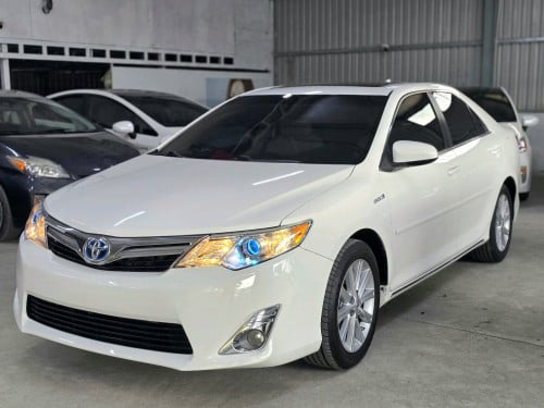 Toyota Camry Hybrid XLE 2013 Full Option