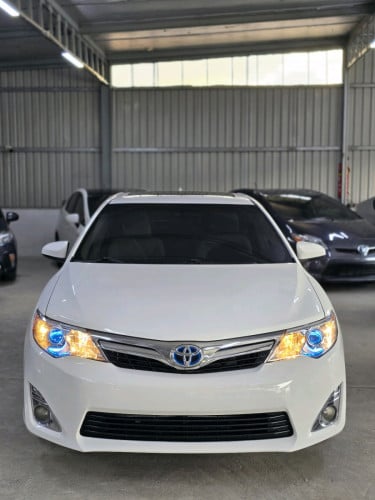 Toyota Camry Hybrid XLE 2013 Full Option