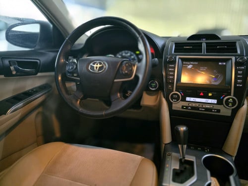 Toyota Camry Hybrid XLE 2013 Full Option