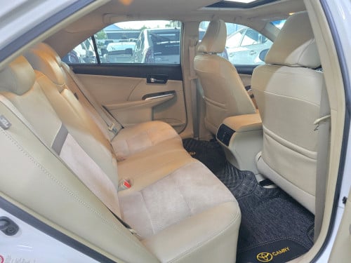 Toyota Camry Hybrid XLE 2013 Full Option