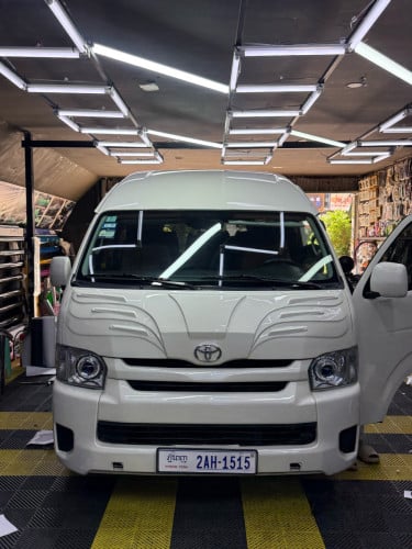 Toyota Haice 016 ម៉ាស៊ូតលេខដៃ លក់
