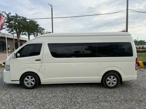Toyota Haice 016 ម៉ាស៊ូតលេខដៃ លក់