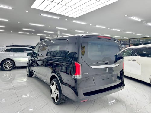 V250L 2018 ឡេីង 2026
