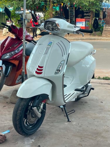 Vespa 023 អត់