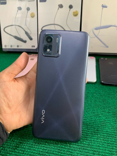 Vivo y01