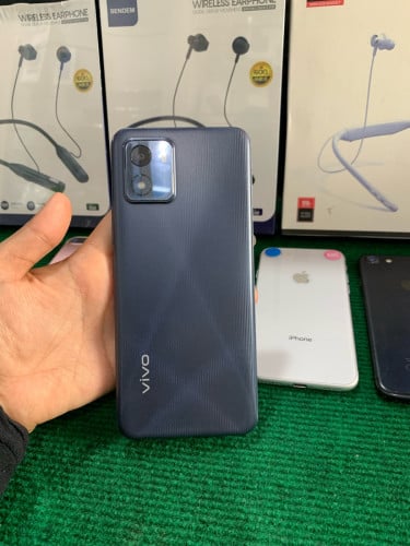 Vivo y01
