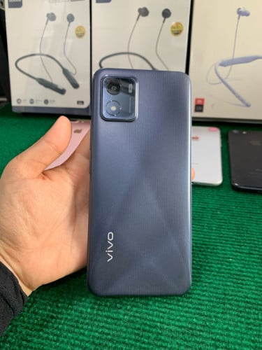 Vivo y01