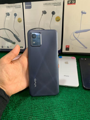 Vivo y01