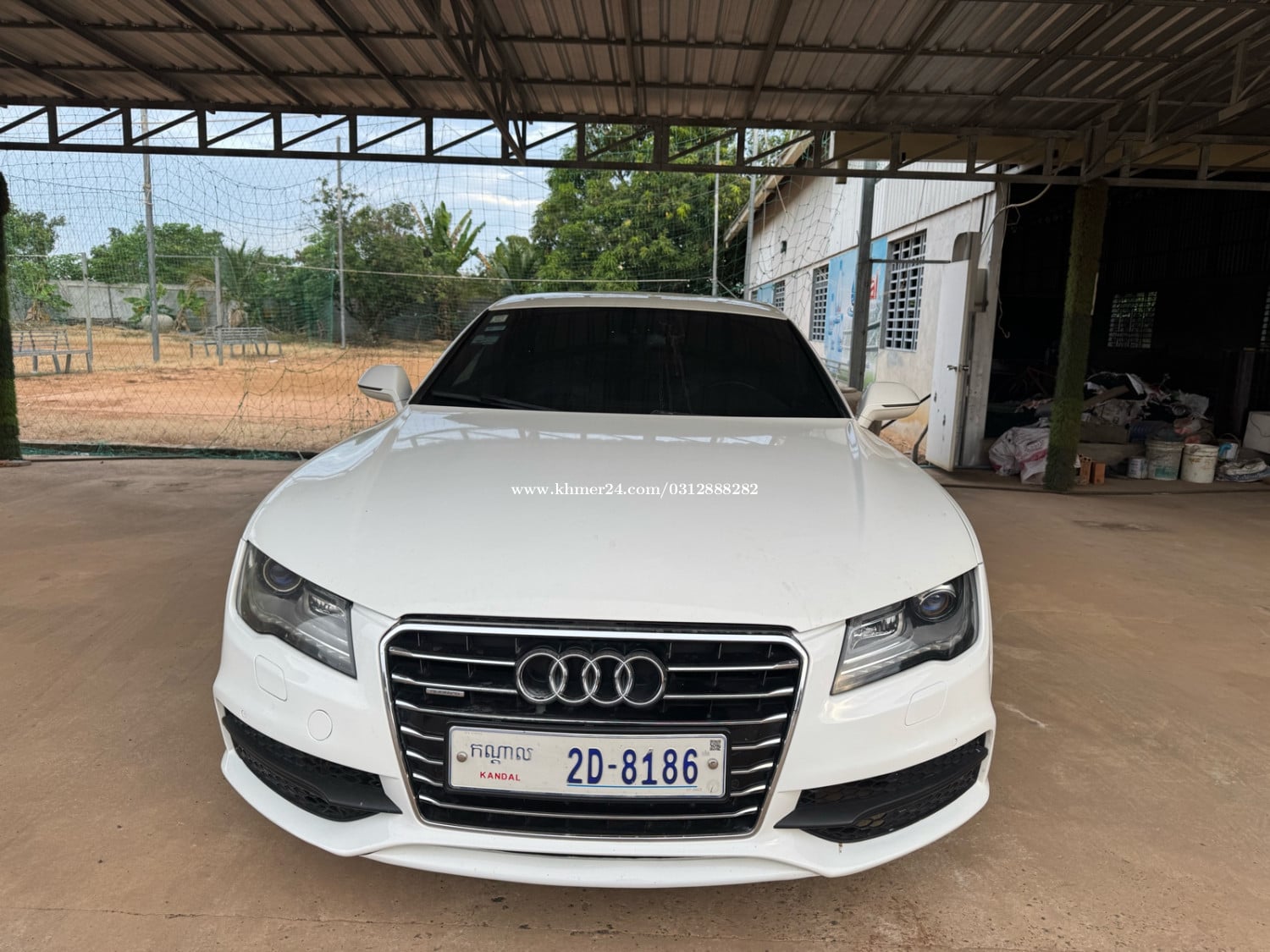 លក់បន្ទាន់ Audi A7 2012 តំលៃ 14700$ ដាច់ឡានស្អាត