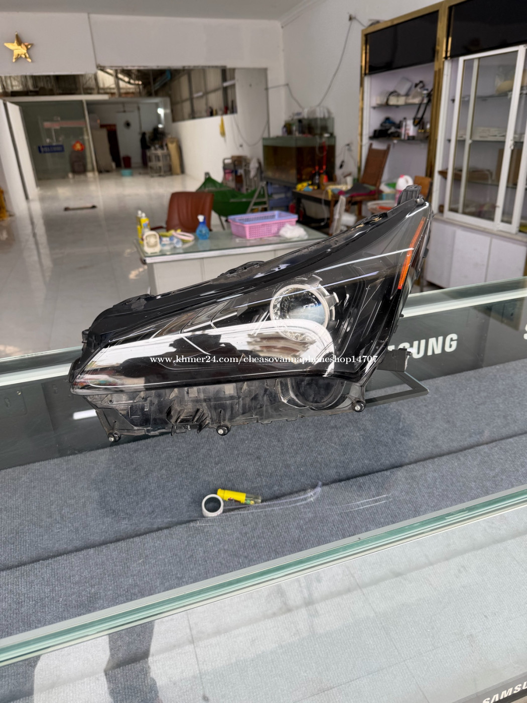 ចង្ក្រៀងឆ្វេង NX300 2018 f-sport ហ្សីនតំលៃ: 80$