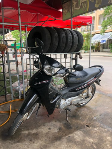 លក់៤០០$