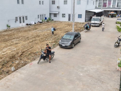 ដីលក់បន្ទាន់នៅក្នុងបុរី