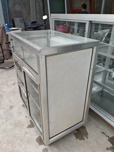 ទូកញ្ចាក់