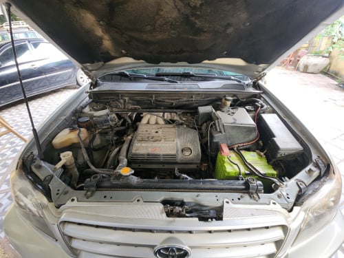 ឡានខ្ញុំជិះផ្ទាល់ 2001 V6 P1 Limited