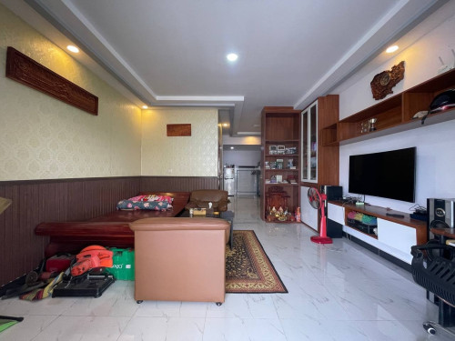 ផ្ទះលក់បន្ទាន់