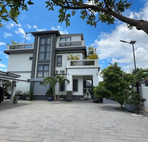 វីឡាលក់តម្លៃក្រោមទីផ្សារអាចចរចាបាន
