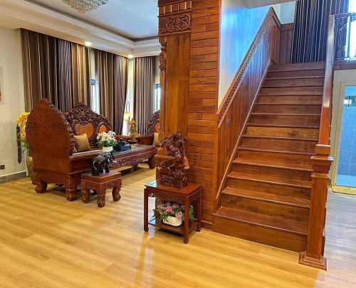 វីឡាលក់តម្លៃក្រោមទីផ្សារអាចចរចាបាន