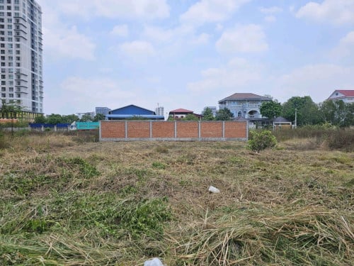 ដីលក់នៅភ្នំពេញថ្មី