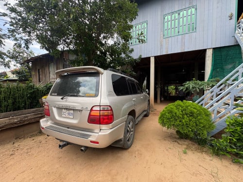ឡានលក់ប្រើផ្ទាល់