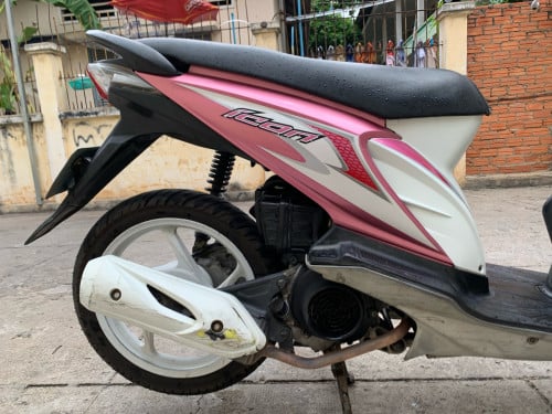 ម៉ូតូលក់​