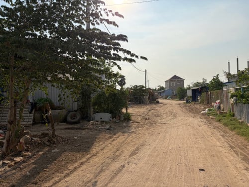 ដីលក់បន្ទាន់