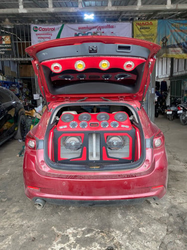 បាស់លក់