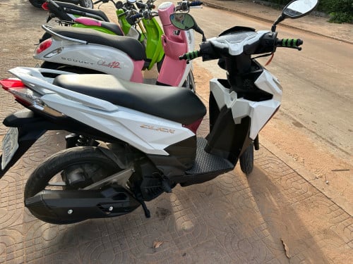 ម៉ូតូរៀបស្អាតមានពន្ធត្រឹមត្រូវ