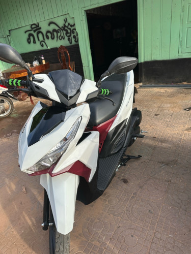 ម៉ូតូរៀបស្អាតមានពន្ធត្រឹមត្រូវ