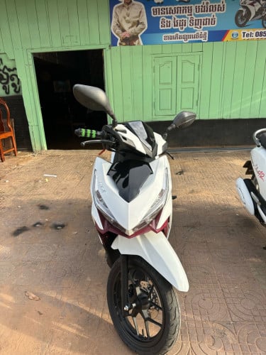 ម៉ូតូរៀបស្អាតមានពន្ធត្រឹមត្រូវ