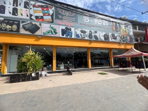 ផ្ទះអាជីវកម្មសម្រាប់ជួលលើផ្លូវវេងស្រេង