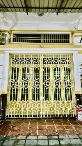 ដីផ្ទះលក់បន្ទាន់