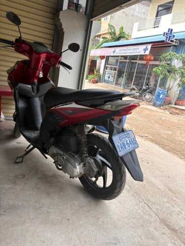 ម៉ូតូលក់ភ្លេច 010