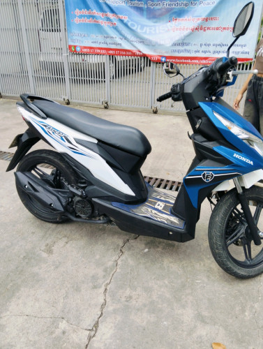 ហុងដាបៀត 018 លក់ប្រញាប់លុយតម្លៃ 970 ដុល្លារ។មានពន្ធត្រឹមត្រូវ។