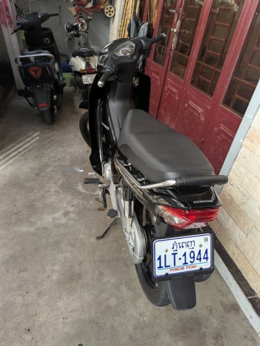 ម៉ូតូសង025នៅស្អាត