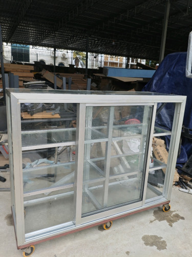 ទូកញ្ចក់ 1.60m-55cm