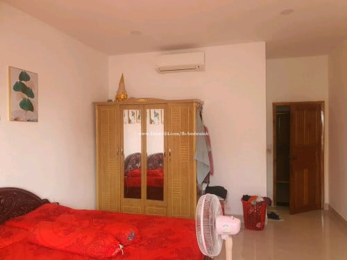ផ្ទះលក់បន្ទាន់ក្រោមទីផ្សាតម្លៃចរចារបាននៅបុរីពិភពថ្មីកំបូល2