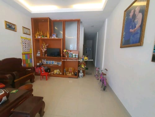 ផ្ទះលក់បន្ទាន់ក្រោមទីផ្សាតម្លៃចរចារបាននៅបុរីពិភពថ្មីកំបូល2
